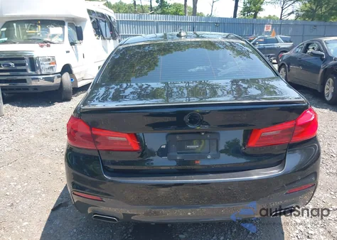 2018 BMW 540I из США, поврежденный, VIN WBAJE5C54JG918592